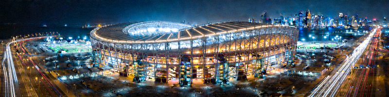 艾哈迈德·本·阿里体育场灯光璀璨的夜景